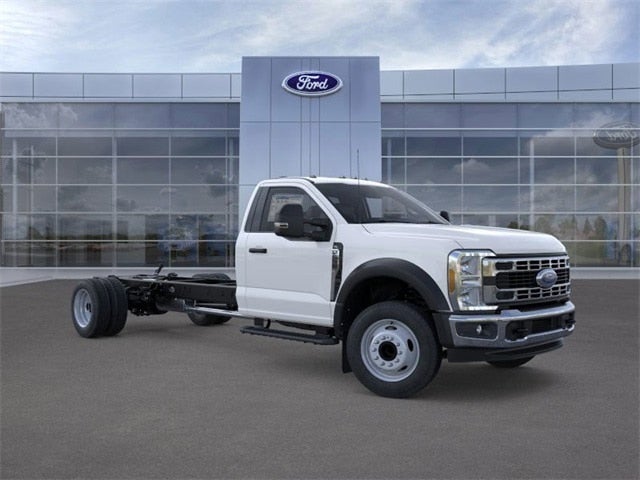 2026 Ford Super Duty F-550 DRW XL 2WD Reg Cab 205 WB 120 CA