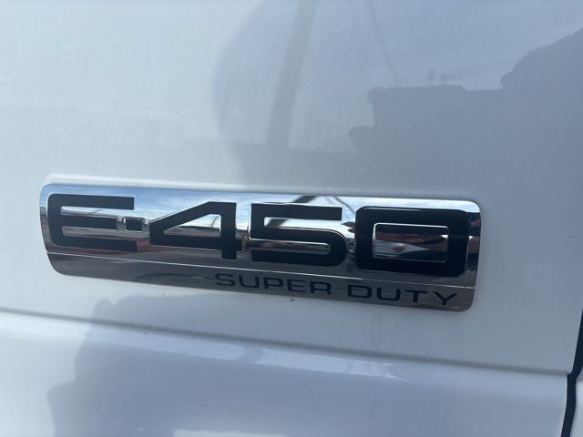 2026 Ford E-Series Cutaway E-450 DRW 176 WB