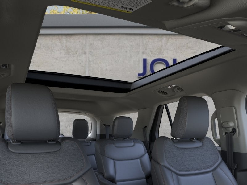 2026 Ford Explorer Active w/200A Pkg 4WD