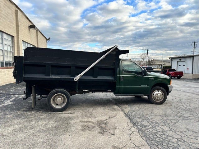 2001 Ford Super Duty F-550 XL