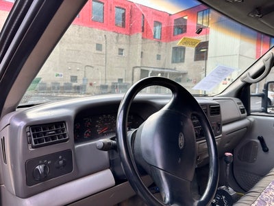 2001 Ford Super Duty F-550 XL