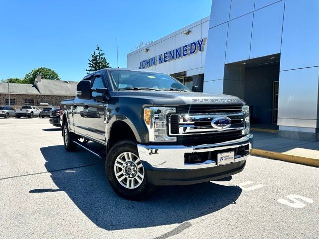 2017 Ford F-250 XL 4x4 Crew Cab 6-3/4' Box's photo