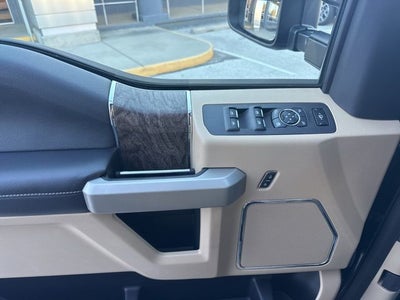 2017 Ford Super Duty F-250 SRW Lariat