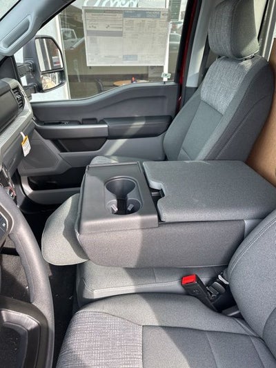 2026 Ford Super Duty F-350 SRW XLT