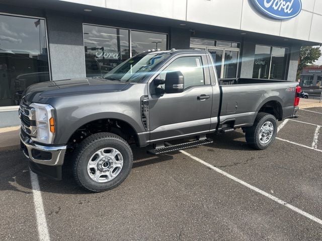 2026 Ford Super Duty F-350 SRW XLT