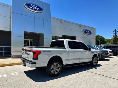 2023 Ford F-150 Lightning LARIAT