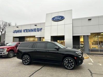 2023 Chevrolet Suburban RST