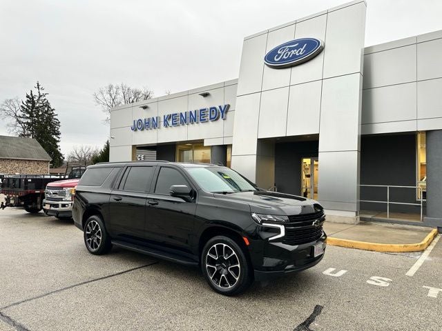 2023 Chevrolet Suburban RST