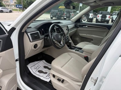 2021 Volkswagen Atlas 3.6L V6 SE w/Technology