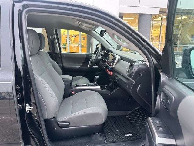 2022 Toyota Tacoma 4WD SR