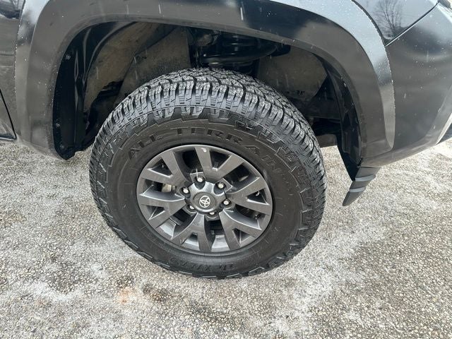 2022 Toyota Tacoma 4WD SR