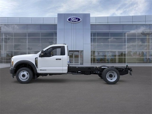 2026 Ford Super Duty F-550 DRW XL 4WD Reg Cab 169 WB 84 CA
