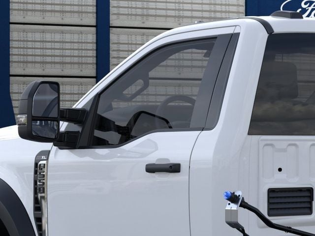 2026 Ford Super Duty F-550 DRW XL 4WD Reg Cab 169 WB 84 CA