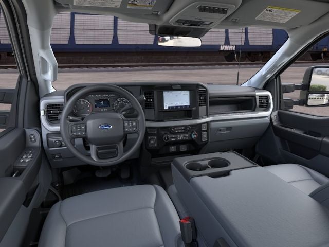 2026 Ford Super Duty F-550 DRW XL 4WD Crew Cab 203 WB 84 CA