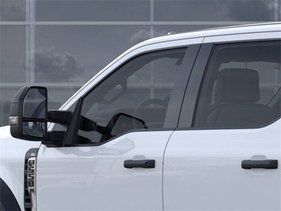 2026 Ford Super Duty F-550 DRW XL 4WD Crew Cab 179 WB 60 CA