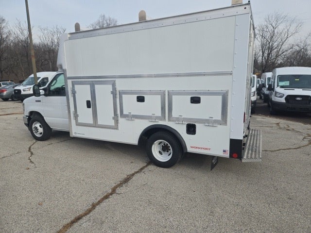 2026 Ford E-Series Cutaway E-350 SRW 158 WB