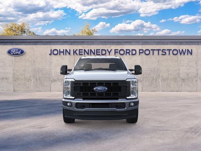 2026 Ford Super Duty F-350 SRW XL 4WD Crew Cab 8' Box
