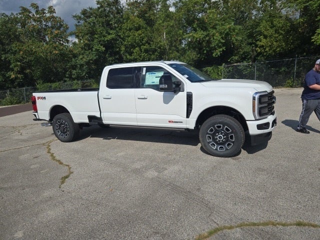2026 Ford Super Duty F-350 SRW XL 4WD Crew Cab 6.75' Box
