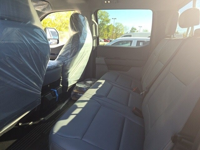 2026 Ford Super Duty F-350 SRW XL 4WD Crew Cab 6.75' Box