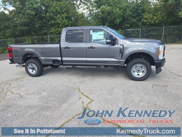 2026 Ford Super Duty F-350 SRW XL 4WD Crew Cab 6.75' Box