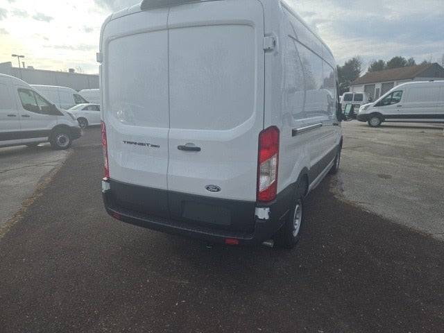 2026 Ford Transit Cargo Van T-250 148 Med Rf 9150 GVWR RWD