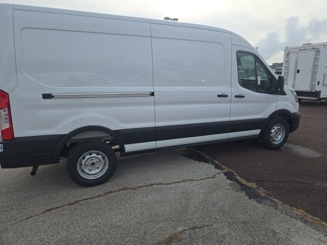 2026 Ford Transit Cargo Van T-250 148 Med Rf 9150 GVWR RWD