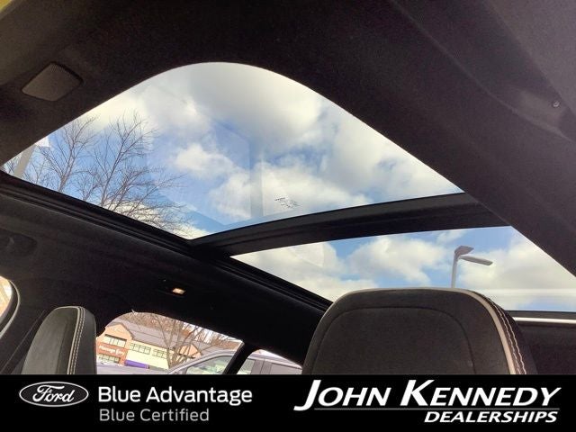 2021 Volvo XC40 Recharge Pure Electric P8