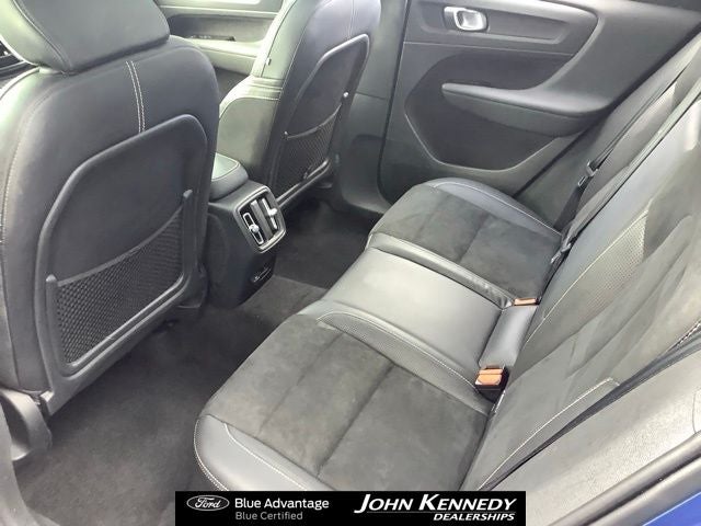 2021 Volvo XC40 Recharge Pure Electric P8