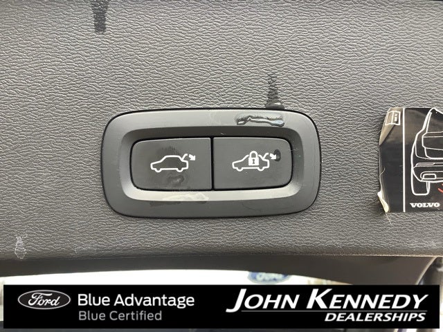 2021 Volvo XC40 Recharge Pure Electric P8