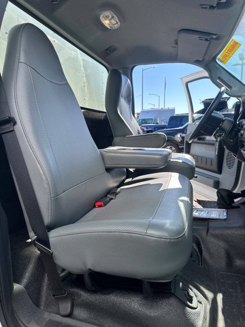 2021 Ford F-650SD Base