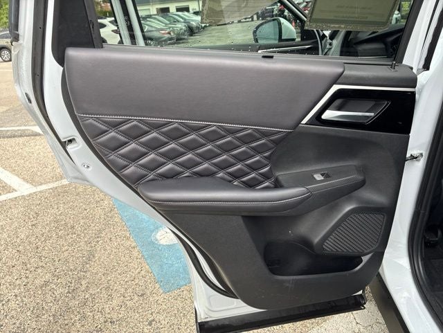 2024 Mitsubishi Outlander SEL