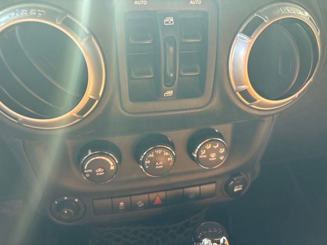 2013 Jeep Wrangler Unlimited Sahara