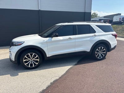 2024 Ford Explorer ST-Line