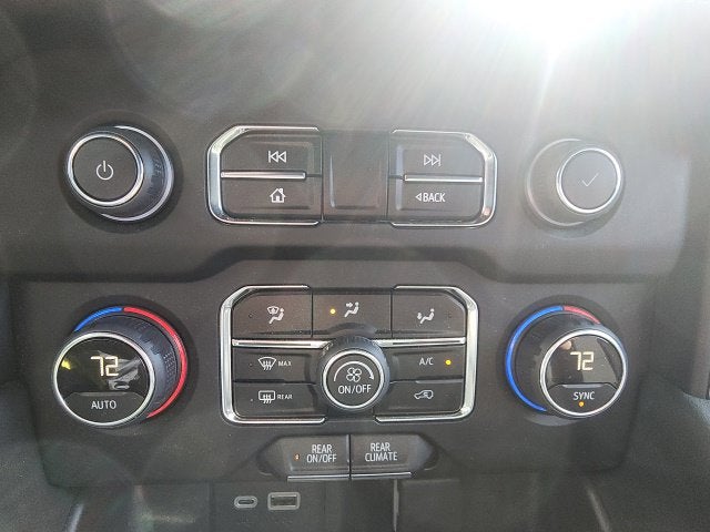 2024 Chevrolet Suburban LS