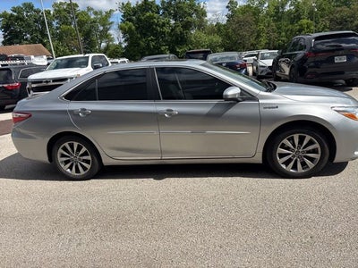 2017 Toyota Camry Hybrid XLE