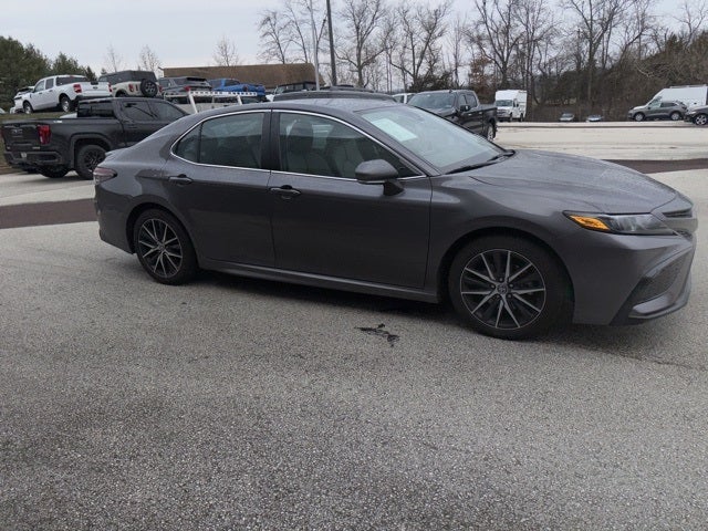 2023 Toyota Camry Hybrid SE