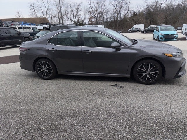 2023 Toyota Camry Hybrid SE