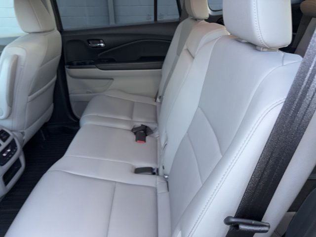 2016 Honda Pilot EX-L w/Navigation