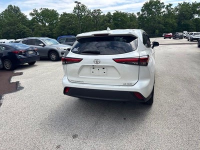 2021 Toyota Highlander LE
